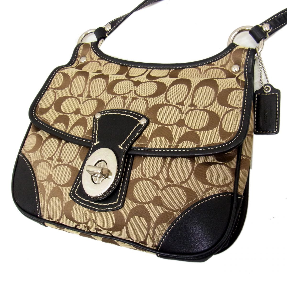 定番，大得価 COACH コーチ ハンプトンズ ボーボー シグネチャー ショルダーバッグ 斜めかけOK サコッシュバッグ レディースバッグ 1円(その他)｜売買されたオークション情報、yahooの商品情報をアーカイブ かばん、バッグ