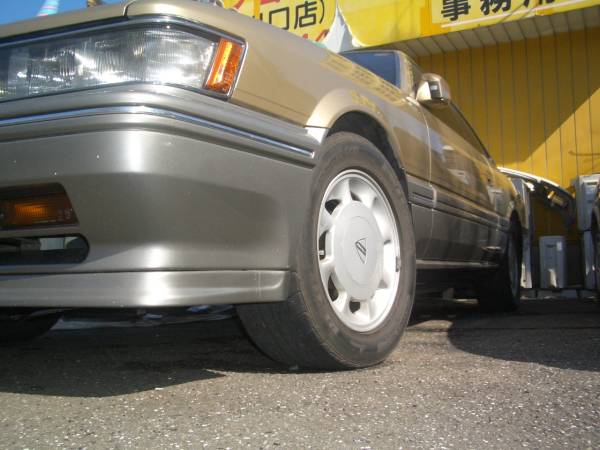 撮影使用車 前期f31レパード アルティマ ゴールド レパード 売買されたオークション情報 Yahooの商品情報をアーカイブ公開 オークファン Aucfan Com