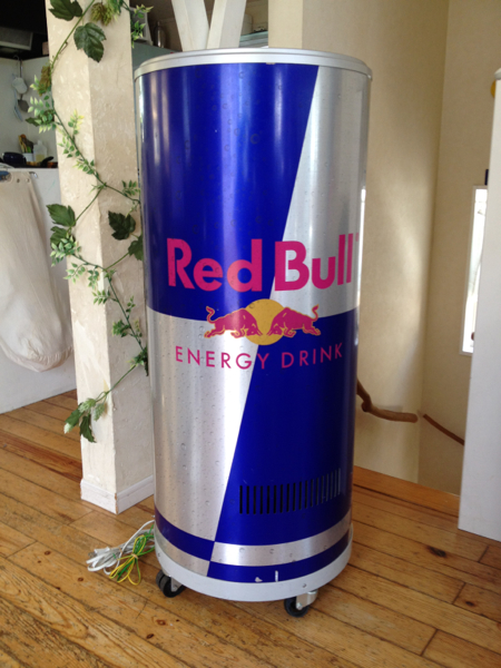 超 レッドブル缶型冷蔵庫 ガレージ お部屋に 100リットル 売買されたオークション情報 Yahooの商品情報をアーカイブ公開 オークファン Aucfan Com