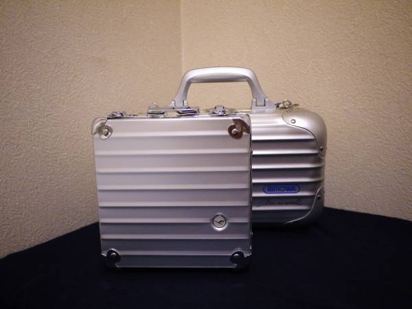 レア Rimowa ルフトハンザ ミニアタッシュリモワ最小ピッコロ リモワ 売買されたオークション情報 Yahooの商品情報をアーカイブ公開 オークファン Aucfan Com