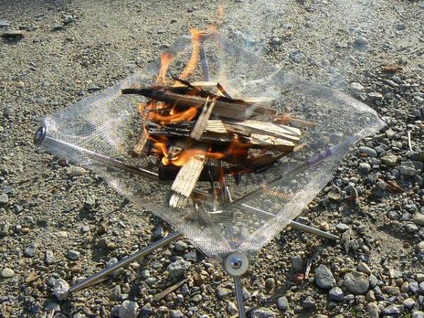 自作焚き火台 メッシュシートサイズ 34cm角 焚き火台 売買されたオークション情報 Yahooの商品情報をアーカイブ公開 オークファン Aucfan Com