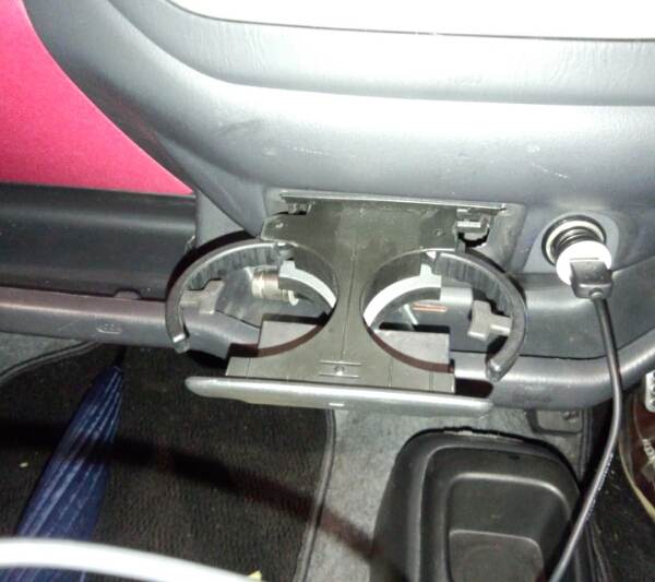 ワゴンr ｋｅｉ スズキ ドリンクホルダー ２本置き 灰皿 スズキ用 売買されたオークション情報 Yahooの商品情報をアーカイブ公開 オークファン Aucfan Com