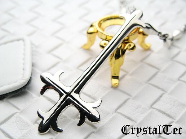 幻影旅団 Hunter Hunterクロロ逆十字マークptシルバークロス シルバー 売買されたオークション情報 Yahooの商品情報をアーカイブ公開 オークファン Aucfan Com