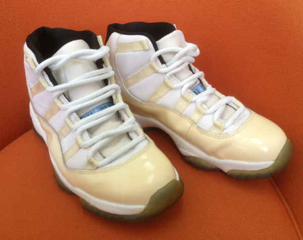 ナイキ エアジョーダン 11 オリジナル 白 水色 Iwgp 長瀬智也 26 5cm 売買されたオークション情報 Yahooの商品情報をアーカイブ公開 オークファン Aucfan Com