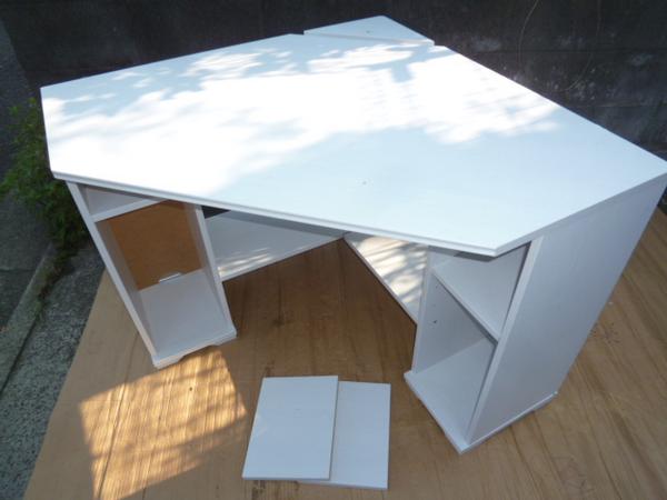 Ikea コーナーデスク Borgsjo ホワイト コーナー くすく1円 木材 売買されたオークション情報 Yahooの商品情報をアーカイブ公開 オークファン Aucfan Com