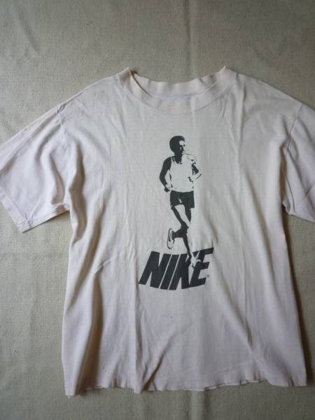 70sビンテージ Nike プリフォンテーン ゴツナイキtシャツ 風車 文字 ロゴ 売買されたオークション情報 Yahooの商品情報をアーカイブ公開 オークファン Aucfan Com