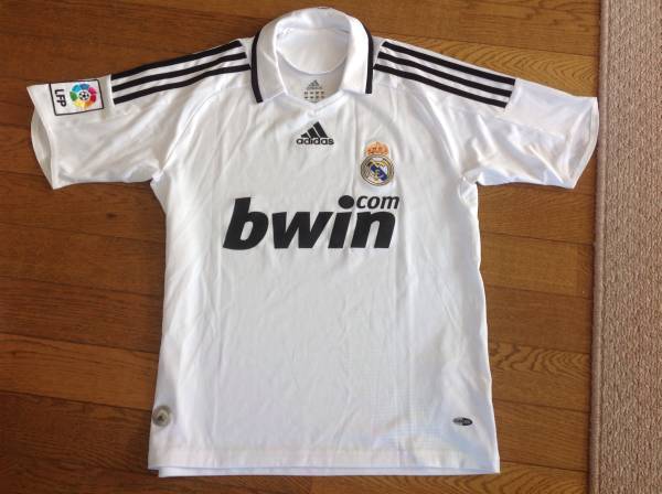 レアルマドリード アディダス 練習着 半袖 Jr ｌ 160 白 Lfp リーガ エスパニョーラ 売買されたオークション情報 Yahooの商品情報をアーカイブ公開 オークファン Aucfan Com