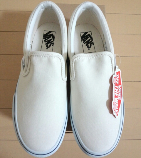 Vansスリッポン ナチュラル 白 ２４cm えみり梨花 バンズ 売買されたオークション情報 Yahooの商品情報をアーカイブ公開 オークファン Aucfan Com