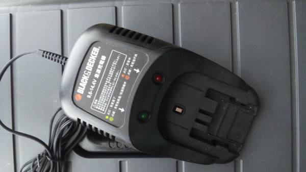 Black Decker ブラックアンドデッカー 9 6 14 4v 急速充電器 電動工具 売買されたオークション情報 Yahooの商品情報をアーカイブ公開 オークファン Aucfan Com