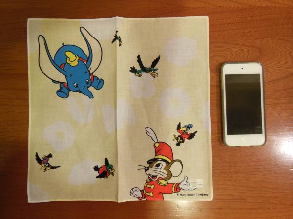 ダンボ ハンカチ 昭和レトロ当時物ディズニー クロー ダンボ 売買されたオークション情報 Yahooの商品情報をアーカイブ公開 オークファン Aucfan Com