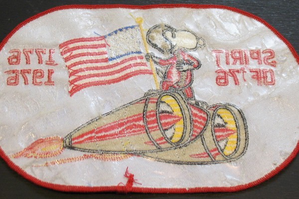 Snoopy スヌーピー 特大ワッペン ハンドメイド リメイク ワッペン 売買されたオークション情報 Yahooの商品情報をアーカイブ公開 オークファン Aucfan Com