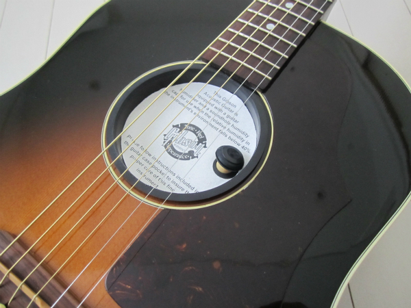 非売品 Gibson純正 サウンドホール カバー J 45 J 50 Dove等に ギブソン 売買されたオークション情報 Yahooの商品情報をアーカイブ公開 オークファン Aucfan Com