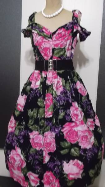 花柄ロカビリーワンピース 検ピンナップガールスカート５０ｓ Mサイズ 売買されたオークション情報 Yahooの商品情報をアーカイブ公開 オークファン Aucfan Com