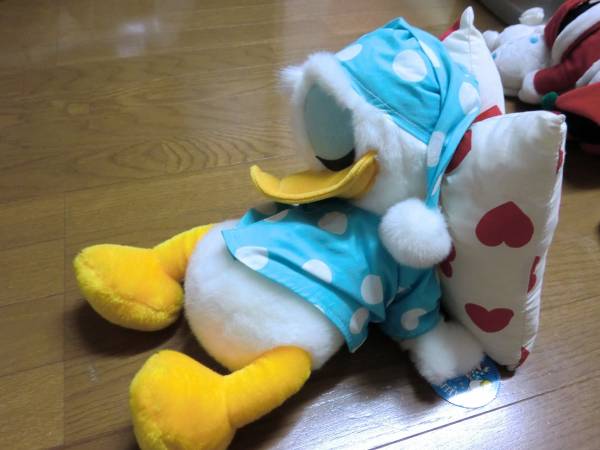 東京ディズニーランドドナルドダック寝そべりぬいぐるみ ドナルド ダック 売買されたオークション情報 Yahooの商品情報をアーカイブ公開 オークファン Aucfan Com