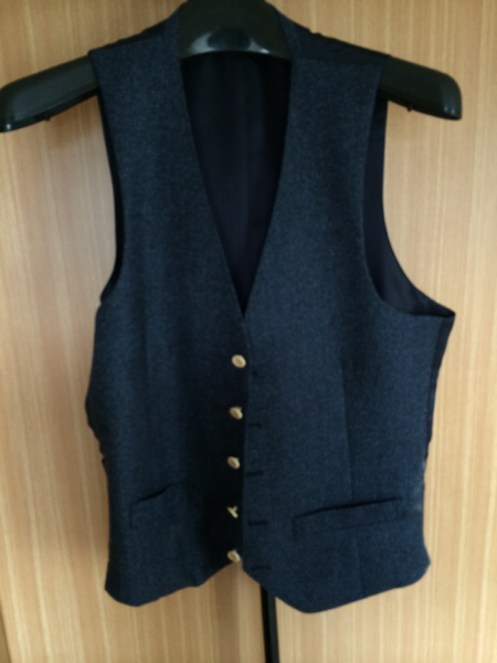 麻布テーラー ジレ ベスト ネイビー 46 ラルディーニ Mサイズ 売買されたオークション情報 Yahooの商品情報をアーカイブ公開 オークファン Aucfan Com