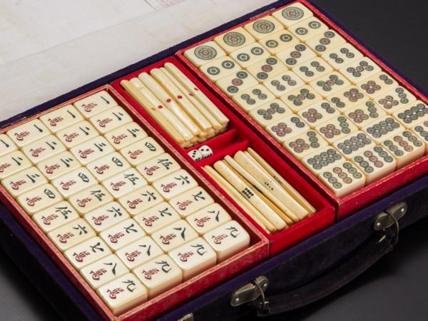 五 本物 本象牙麻雀牌 ケース付 麻雀 売買されたオークション情報 Yahooの商品情報をアーカイブ公開 オークファン Aucfan Com