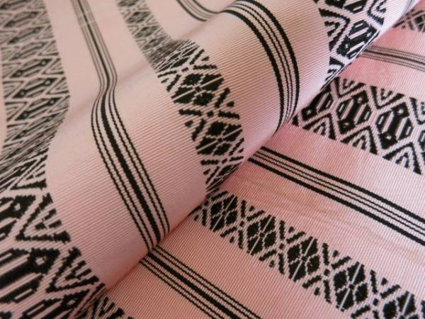 きもの よし美 はぎれ 博多帯 リメイク インテリア 衣 その他 売買されたオークション情報 Yahooの商品情報をアーカイブ公開 オークファン Aucfan Com