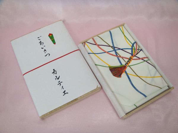 超限定 カルティエ 銀座くのや 房縄デザイン風呂敷 白 その他 売買されたオークション情報 Yahooの商品情報をアーカイブ公開 オークファン Aucfan Com