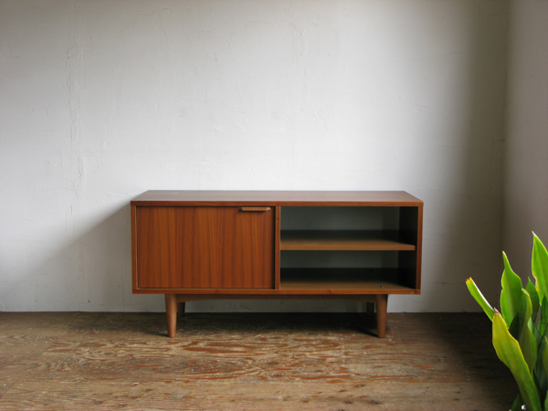 663 Unico ウニコ Avボード Holm ホルム テレビボード 幅103cm 幅1cm 売買されたオークション情報 Yahooの商品情報をアーカイブ公開 オークファン Aucfan Com