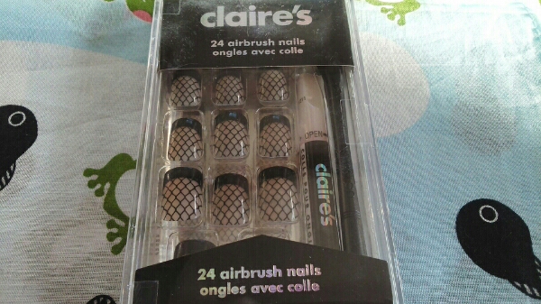 付け爪 ネイルチップ ２４ クレアーズ 定形外 その他 売買されたオークション情報 Yahooの商品情報をアーカイブ公開 オークファン Aucfan Com