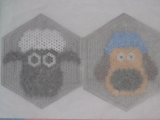 アイロンパーラービーズ図案 ひつじのショーン ビッツァー 干支 子ども用 売買されたオークション情報 Yahooの商品情報をアーカイブ公開 オークファン Aucfan Com