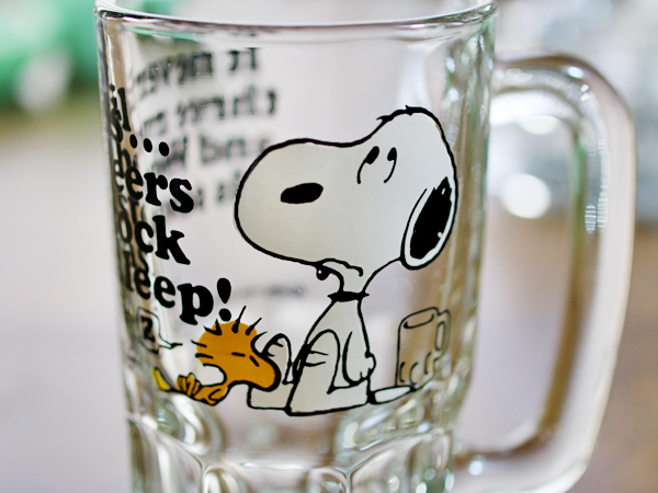 ビンテージスヌーピービールジョッキピーナッツミント 1970年代 マグカップ 売買されたオークション情報 Yahooの商品情報をアーカイブ公開 オークファン Aucfan Com