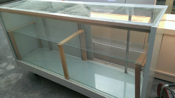 鹿児島より ガラスショーケース 激安処分 ショーケース 売買されたオークション情報 Yahooの商品情報をアーカイブ公開 オークファン Aucfan Com
