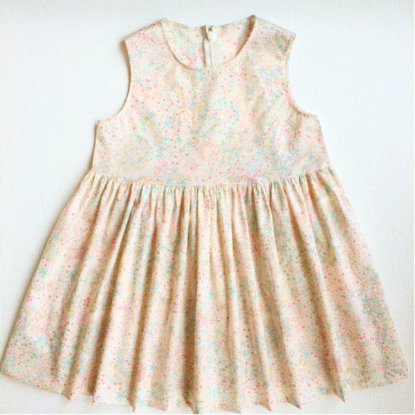 ハンドメイド リバティc S アデラジャ 100 110 ワンピース子供服 子ども用 売買されたオークション情報 Yahooの商品情報をアーカイブ公開 オークファン Aucfan Com