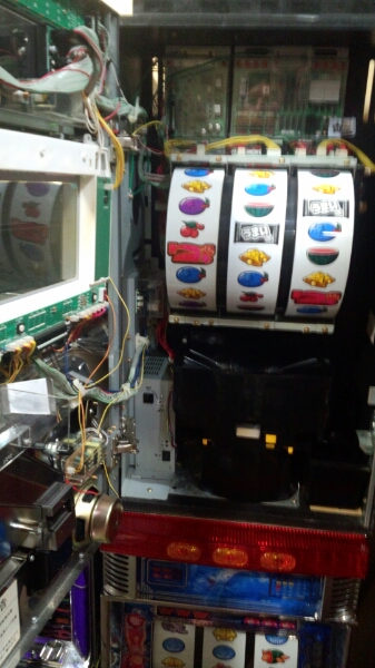 レア エマ5号機うまい棒 パチスロ実機 売買されたオークション情報 Yahooの商品情報をアーカイブ公開 オークファン Aucfan Com