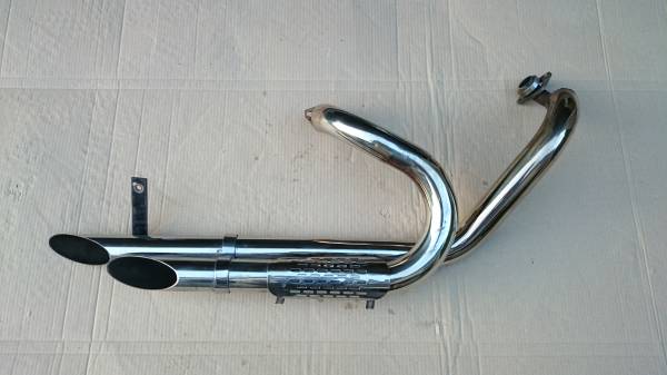 ドラッグ スター 250 マフラー