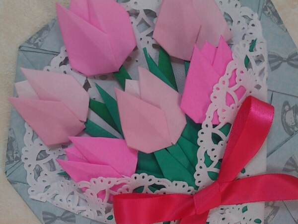 折り紙 チューリップリース ピンク 花 壁面飾り ハンドメイド 折り紙 千代紙 売買されたオークション情報 Yahooの商品情報をアーカイブ公開 オークファン Aucfan Com