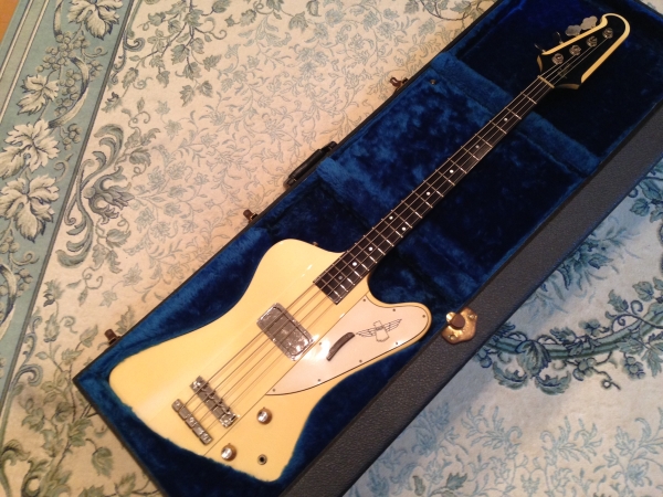 Gibson Thunderbird サンダーバード 86年 カスタムショップ製 ギブソン 売買されたオークション情報 Yahooの商品情報をアーカイブ公開 オークファン Aucfan Com