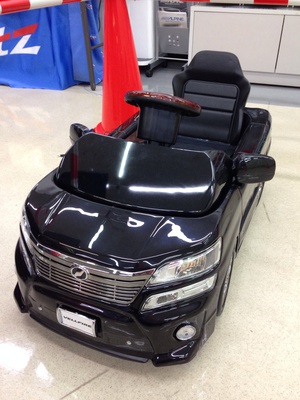 非売品 ヴェルファイア電動カー ブラック 乗用玩具 売買されたオークション情報 Yahooの商品情報をアーカイブ公開 オークファン Aucfan Com