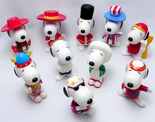 スヌーピーワールドツアー Snoopyマクドナルドハッピーセット スヌーピー ピーナッツ 売買されたオークション情報 Yahooの商品情報をアーカイブ公開 オークファン Aucfan Com
