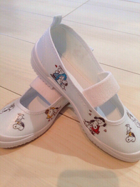 上履き デコ デコパージュ スヌーピー柄 18cm スクールシューズ 上履き 売買されたオークション情報 Yahooの商品情報をアーカイブ公開 オークファン Aucfan Com