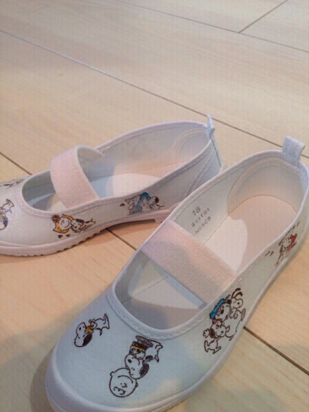 上履き デコ デコパージュ スヌーピー柄 18cm スクールシューズ 上履き 売買されたオークション情報 Yahooの商品情報をアーカイブ公開 オークファン Aucfan Com