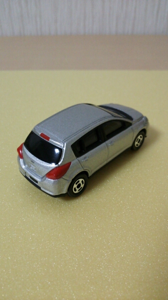 トミカ 日産 ティーダ ミニカー 非売品 ブリリアントシルバー 日産 売買されたオークション情報 Yahooの商品情報をアーカイブ公開 オークファン Aucfan Com