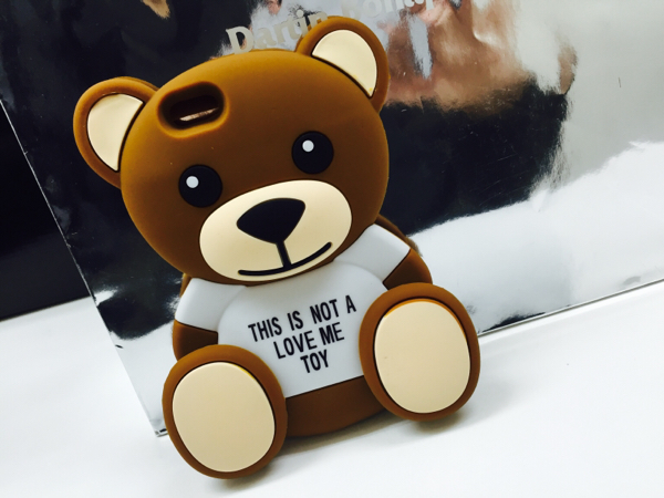 モスキーノ風 Iphone6 ケース テディベア 浜崎あゆみ着用モデル Iphone 6用 売買されたオークション情報 Yahooの商品情報をアーカイブ公開 オークファン Aucfan Com