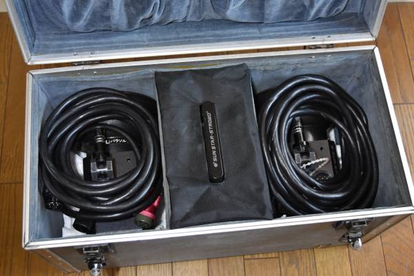 サンスターストロボ Magnum 25 ヘッド ２セット 品 フラッシュ 売買されたオークション情報 Yahooの商品情報をアーカイブ公開 オークファン Aucfan Com