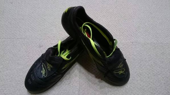 トッティ 実使用 スパイク ローマ 刺繍サイン入り 実使用 サイン入りウエア 売買されたオークション情報 Yahooの商品情報をアーカイブ公開 オークファン Aucfan Com