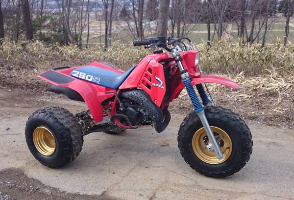 ホンダ Atc250r レストアベース 三輪バギー ３輪バギー トライク オートバイ車体 売買されたオークション情報 Yahooの商品情報をアーカイブ公開 オークファン Aucfan Com