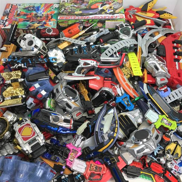 ジャンク 仮面ライダー スーパー戦隊 ウルトラマン 変身ベルト ロボット 武器 アイテム 玩具 おもちゃ 色々 多数 まとめて 大量 セット 仮面ライダー 売買されたオークション情報 Yahooの商品情報をアーカイブ公開 オークファン Aucfan Com