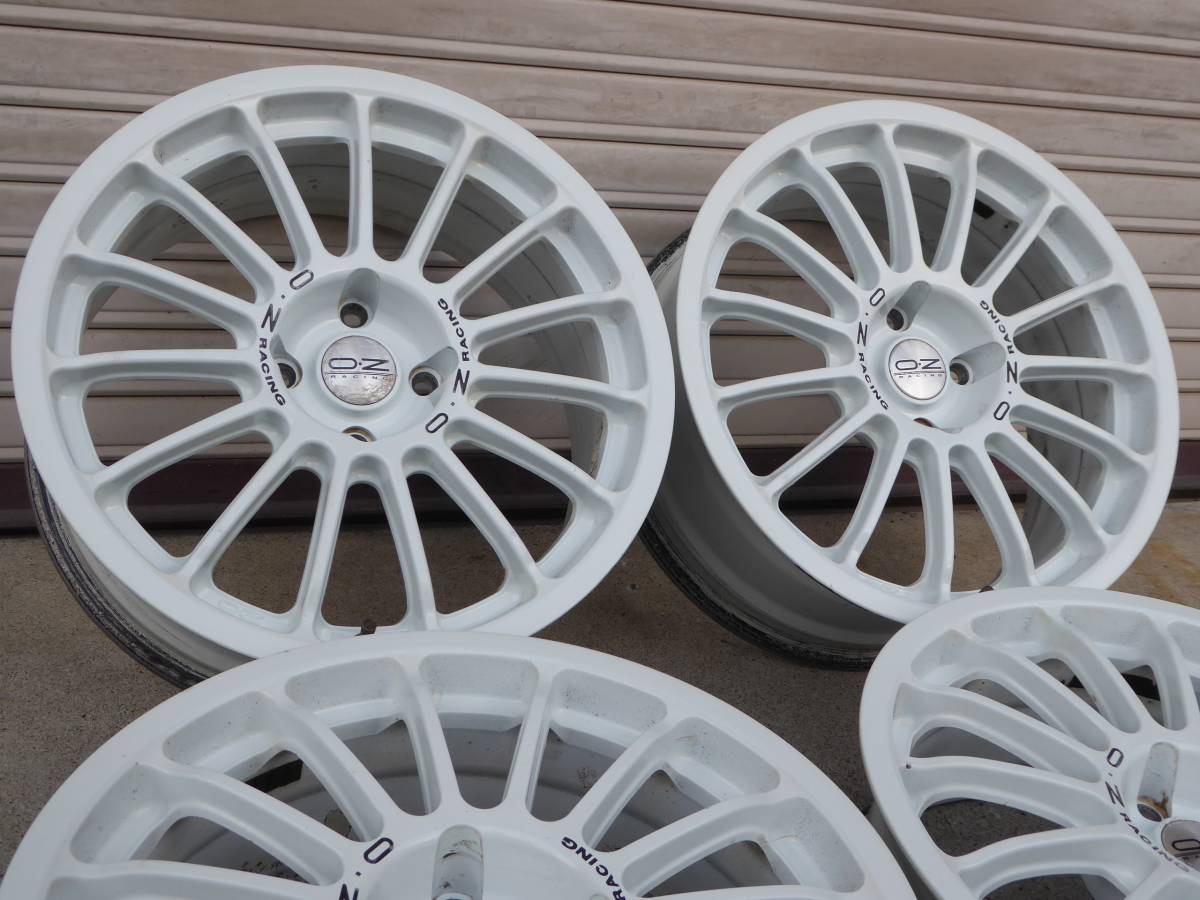 Ozスーパーツーリズモevo 7j 17pcd108et27ホワイト プジョー1007 6 7 307 308 シトロエンc3 Ds3 C4 C5 プジョースポールwrcラリー仕様 社外品 売買されたオークション情報 Yahooの商品情報をアーカイブ公開 オークファン Aucfan Com