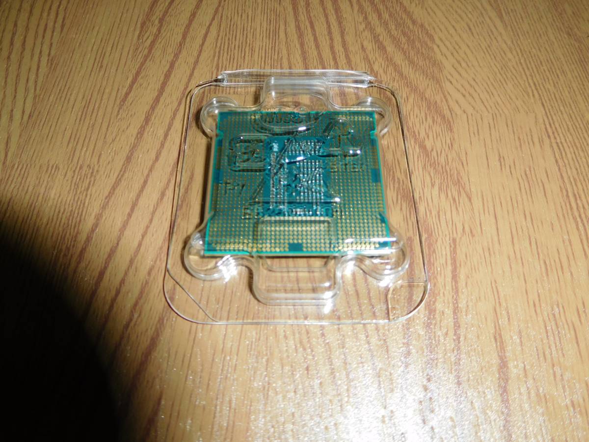 thumbnail image 2 of Intel Core I7-3770K SR0PL Quad-Core Processor 3.5GHz 8M LGA1155 - Used - Fully Operational 2 of 4