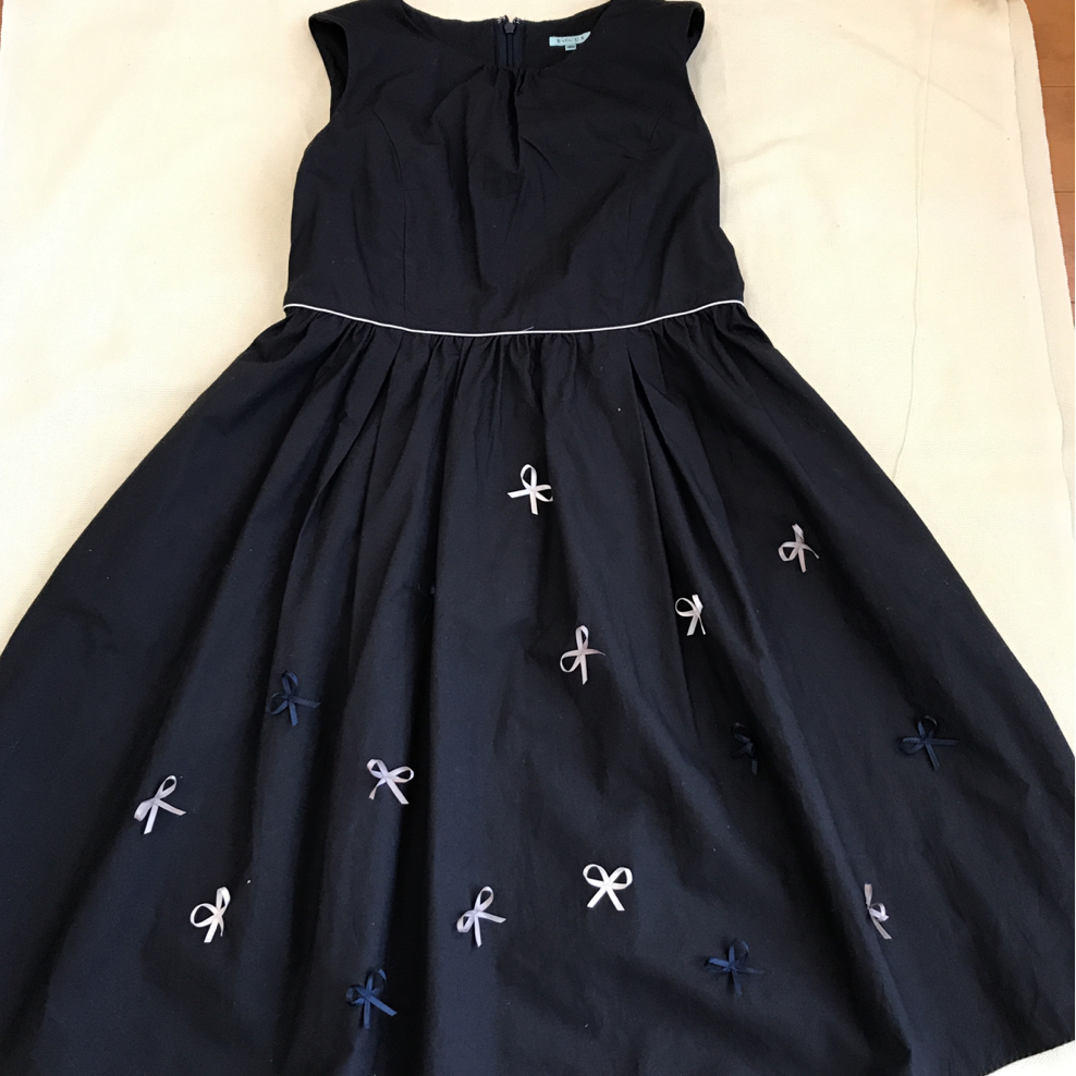 トッカ Tocca ワンピース 紺 リボン 160 トッカ 売買されたオークション情報 Yahooの商品情報をアーカイブ公開 オークファン Aucfan Com