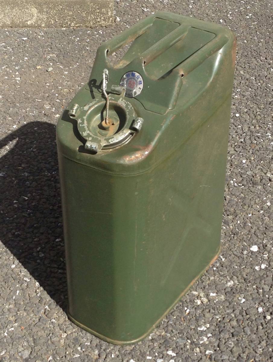 ガソリン携行缶18l ジェリ缶 自衛隊 アメリカ軍仕様 予備ゴムパッキン付属 防災 災害への備えに 燃料タンク 携行缶 売買されたオークション情報 Yahooの商品情報をアーカイブ公開 オークファン Aucfan Com
