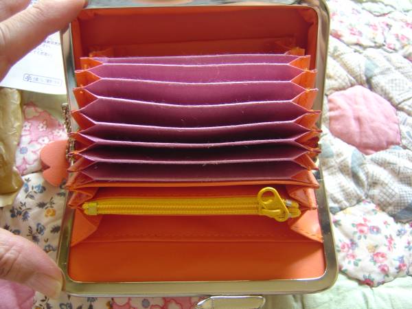 フェリシモ 飛び出すじゃばらのがま口カードケース 機能的 きのこ柄 女性用 売買されたオークション情報 Yahooの商品情報をアーカイブ公開 オークファン Aucfan Com