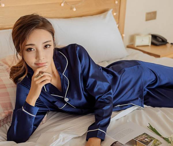 シルク パジャマ レディース 前開き 長袖 部屋着 上下 絹 ルームウェア Xlサイズ ブルー ナイトウエア パジャマ 売買されたオークション情報 Yahooの商品情報をアーカイブ公開 オークファン Aucfan Com