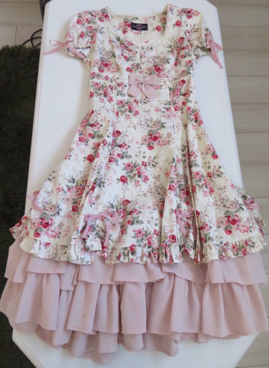 Victorian Maiden ヴィクトリアンメイデン パフスリーブ リボン ワンピース 薔薇柄 バラ ピンク バック編み上げ ロリィタ ロリータ ワンピース 売買されたオークション情報 Yahooの商品情報をアーカイブ公開 オークファン Aucfan Com