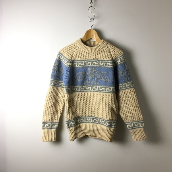 ネイティブ柄 Vox ヴォックス ベージュカラー 水色 ローゲージケーブルニットセーター メンズm カウチンニット ノルディック柄 Mサイズ 売買されたオークション情報 Yahooの商品情報をアーカイブ公開 オークファン Aucfan Com